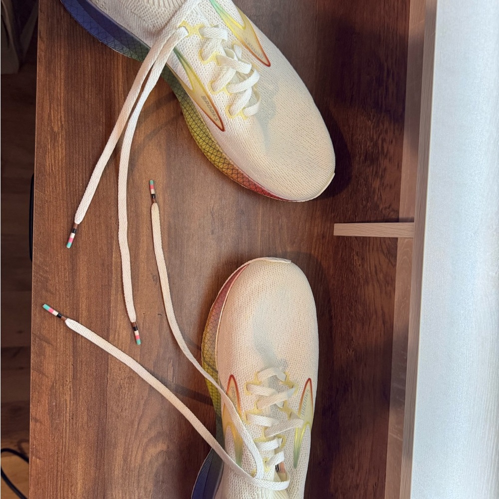 Brooks Levitate White with Rainbow Accents - Picture 12 of 13